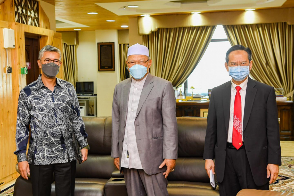 Kunjungan Hormat Ke Atas YAB Menteri Besar Kelantan